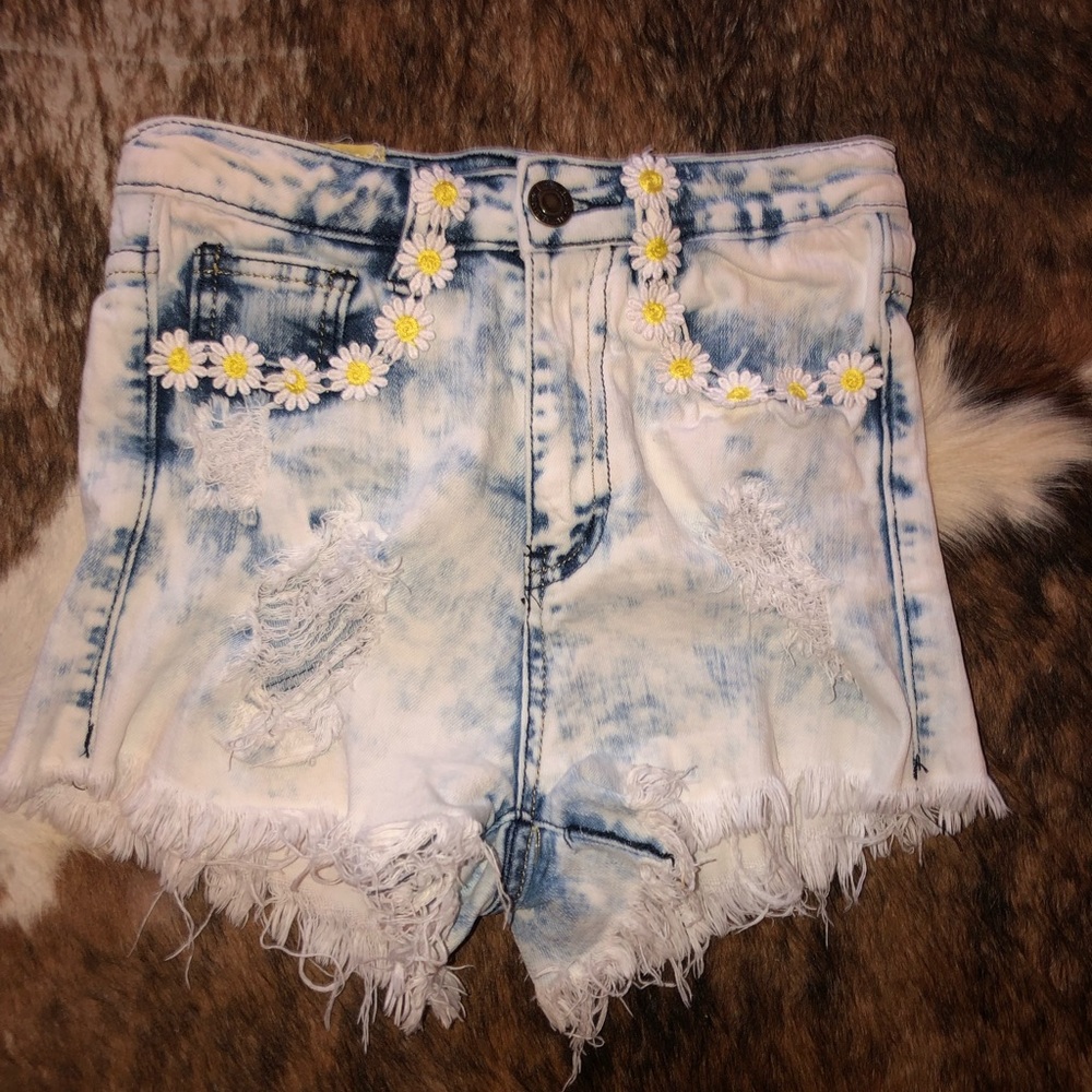 Light washed shorts